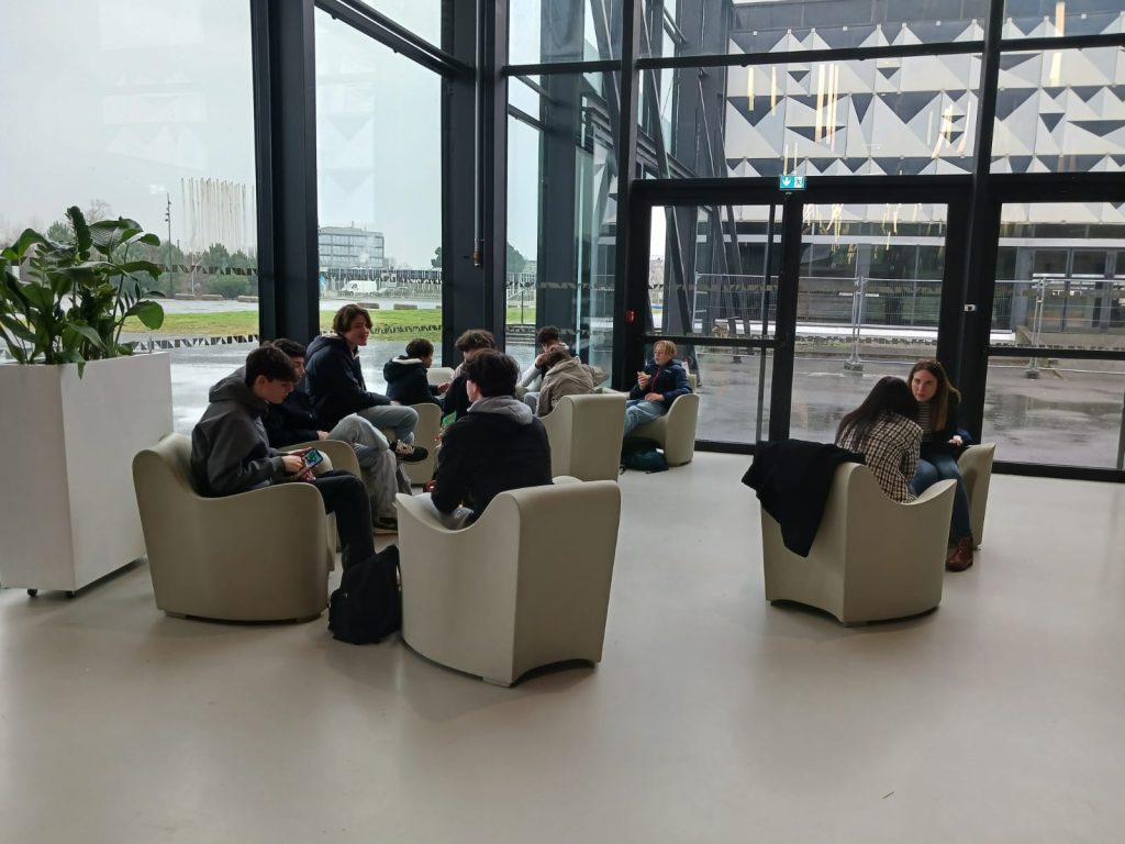 Des élèves de 3ème 5 présents au salon de l'Aquitec